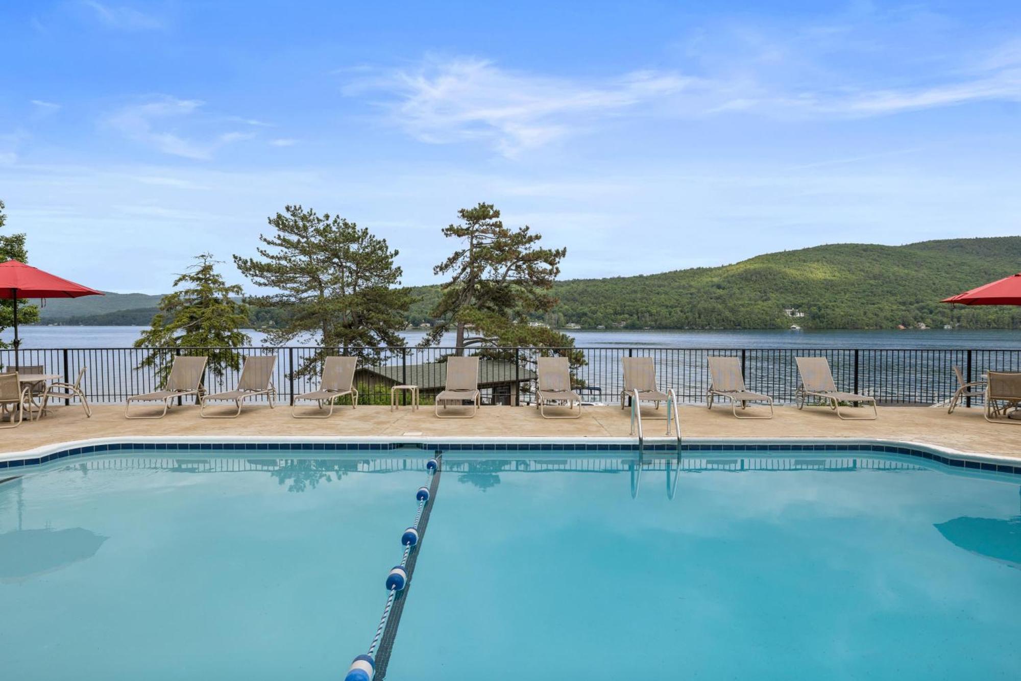 The Inn At Erlowest Lake George Exterior foto