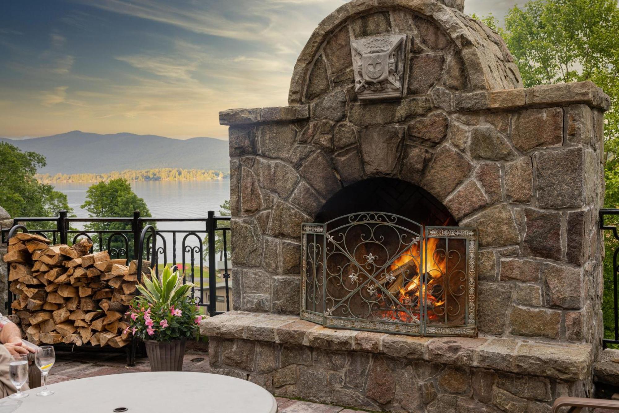 The Inn At Erlowest Lake George Exterior foto