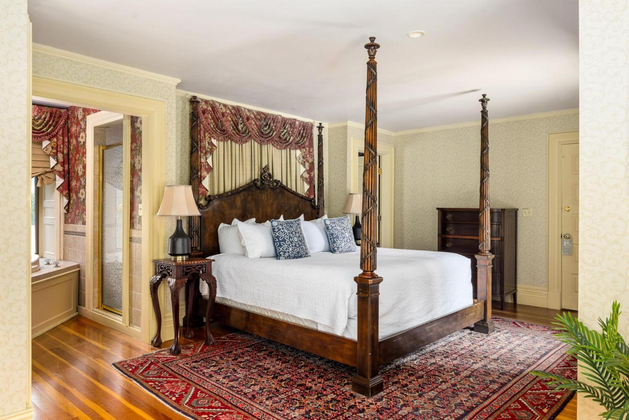 The Inn At Erlowest Lake George Exterior foto