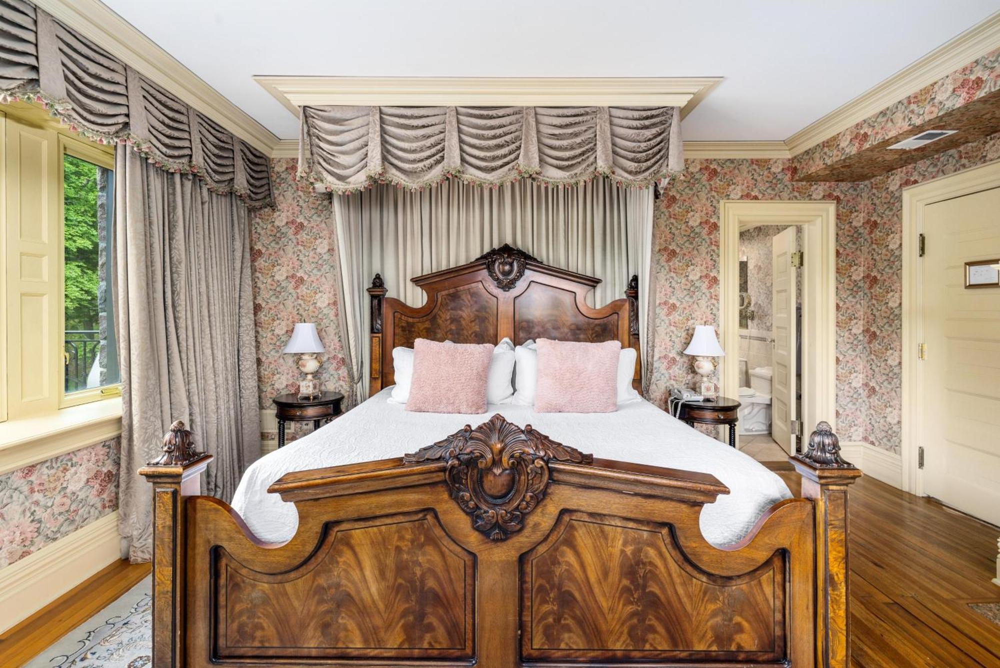 The Inn At Erlowest Lake George Exterior foto