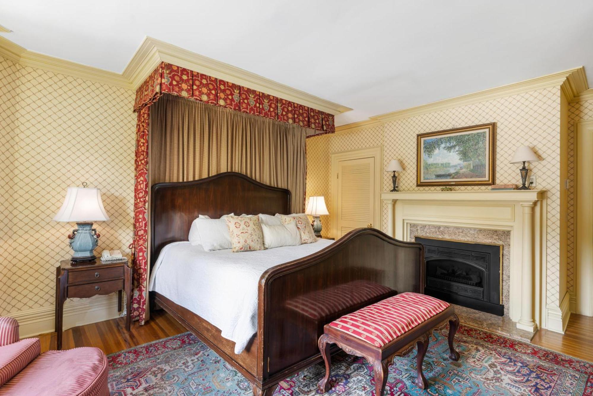 The Inn At Erlowest Lake George Exterior foto